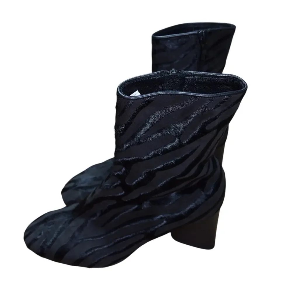 rag & bone New York Zebra Calf Hair Ankle Boots Size 7.5 Black - Picture 2 of 3